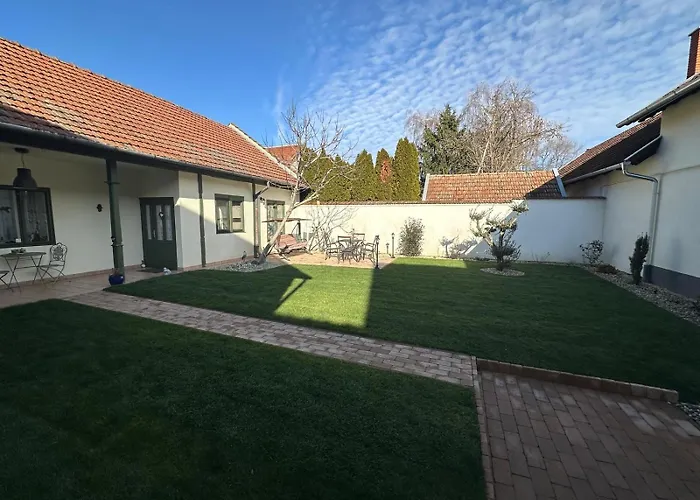 Casa Eloria 贝凯什乔包